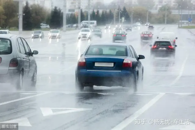 雨天の運転は気を付けよう!⑪